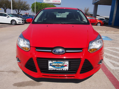 ford focus 2012 red sedan se flex fuel 4 cylinders front wheel drive automatic 75067