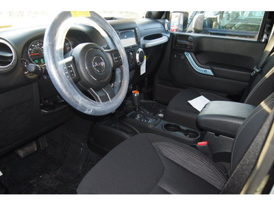 jeep wrangler unlimited 2013 black suv sahara gasoline 6 cylinders 4 wheel drive automatic 07730