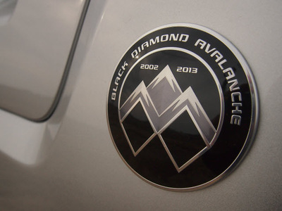 chevrolet black diamond avalanche 2013 silver suv ltz flex fuel v8 2 wheel drive 6 speed automatic 76266