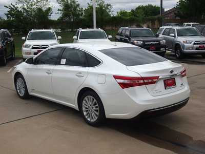 toyota avalon hybrid 2013 white sedan limited hybrid 4 cylinders front wheel drive cont  variable trans  75067