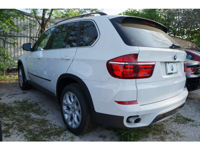 bmw x5 2013 white xdrive35i gasoline 6 cylinders all whee drive automatic 78729