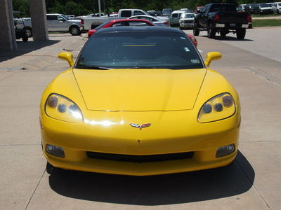 chevrolet corvette 2009 yellow coupe gasoline 8 cylinders rear wheel drive automatic with overdrive 77836