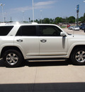 toyota 4runner 2011 white suv sr5 gasoline 6 cylinders 2 wheel drive automatic with overdrive 77836