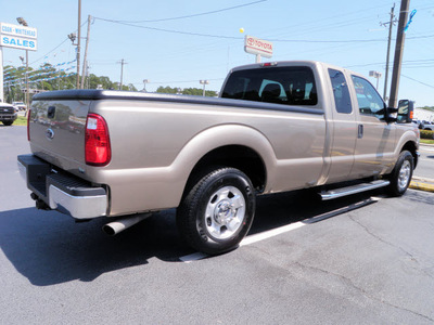 ford f 250 super duty 2011 beige xlt flex fuel 8 cylinders 2 wheel drive automatic with overdrive 32401