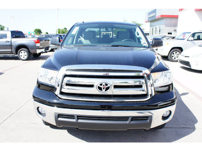 toyota tundra 2013 black grade flex fuel 8 cylinders 4 wheel drive 6 speed automatic 76053