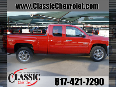 chevrolet silverado 1500 2013 red pickup truck lt flex fuel v8 2 wheel drive automatic 76051