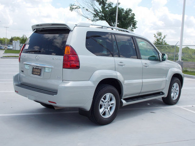 lexus gx 470 2005 lt  green suv gasoline 8 cylinders 4 wheel drive automatic with overdrive 77074