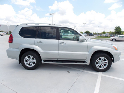 lexus gx 470 2005 lt  green suv gasoline 8 cylinders 4 wheel drive automatic with overdrive 77074