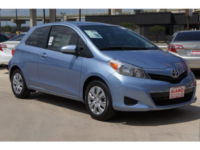 toyota yaris 2013 blue 3 door l gasoline 4 cylinders front wheel drive automatic 78232