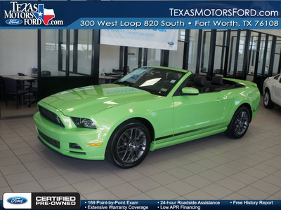ford mustang 2013 green v6 premium gasoline 6 cylinders rear wheel drive automatic 76108
