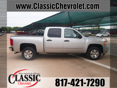 chevrolet silverado 1500 2013 silver lt flex fuel v8 2 wheel drive automatic 76051