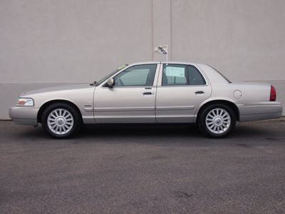 mercury grand marquis 2011 silver sedan ls 8 cylinders automatic 79407