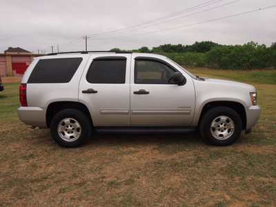chevrolet tahoe 2010 silver suv ls flex fuel 8 cylinders 2 wheel drive automatic 78064