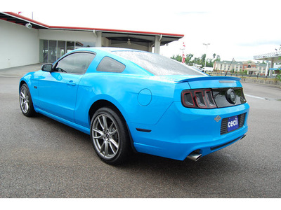 ford mustang 2013 lt  blue coupe gt gasoline 8 cylinders rear wheel drive automatic with overdrive 77632