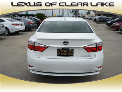 lexus es 300h 2013 white sedan hybrid 4 cylinders front wheel drive automatic 77546