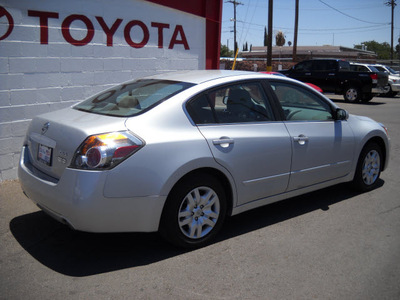 nissan altima 2011 silver sedan gasoline 4 cylinders front wheel drive automatic 79925
