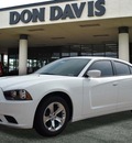 dodge charger 2013 white sedan se gasoline 6 cylinders rear wheel drive automatic 76011
