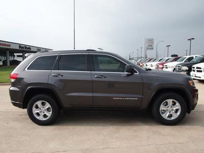 jeep grand cherokee 2014 gray suv laredo gasoline 6 cylinders 2 wheel drive automatic 76011