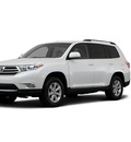 toyota highlander 2013 white suv gasoline 4 cylinders front wheel drive not specified 75067
