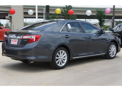 toyota camry 2013 gray sedan xle gasoline 4 cylinders front wheel drive automatic 78232