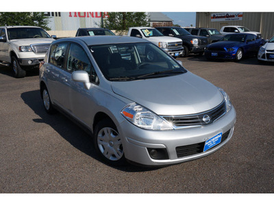 nissan versa 2012 silver hatchback 1 8 s gasoline 4 cylinders front wheel drive automatic 78539