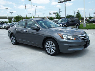 honda accord 2011 gray sedan gasoline 4 cylinders front wheel drive 5 speed automatic 77074