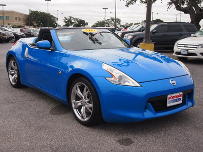 nissan 370z 2010 blue roadster gasoline 6 cylinders rear wheel drive shiftable automatic 78214