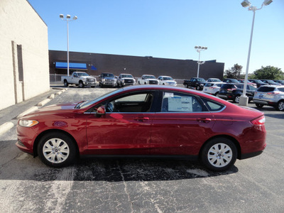 ford fusion 2013 red sedan s 4 cylinders front wheel drive automatic with overdrive 60546