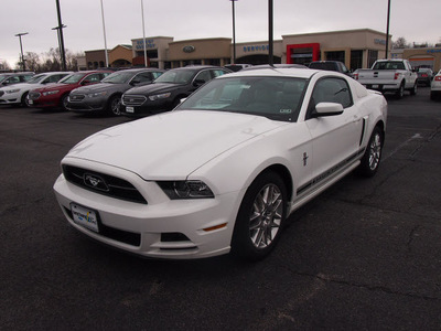 ford mustang 2013 performance white coupe premium gasoline 6 cylinders rear wheel drive automatic 77642