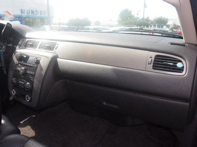 chevrolet avalanche 2010 black suv ls flex fuel 8 cylinders 2 wheel drive automatic 77090