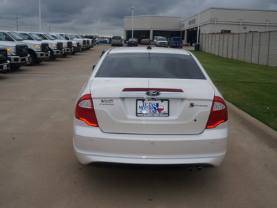 ford fusion hybrid 2010 white sedan hybrid 4 cylinders front wheel drive automatic 76108