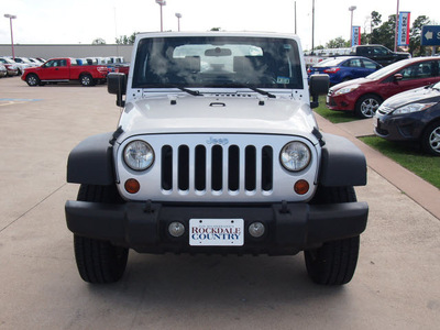 jeep wrangler 2009 silver suv x gasoline 6 cylinders 4 wheel drive automatic with overdrive 76567