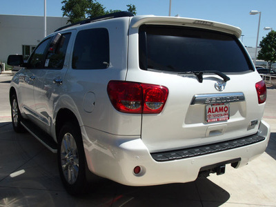 toyota sequoia 2013 white suv platinum gasoline 8 cylinders 2 wheel drive automatic 78232