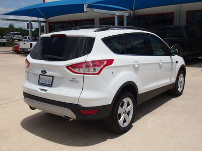 ford escape 2013 white suv se gasoline 4 cylinders front wheel drive automatic with overdrive 76567