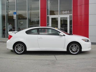 scion tc 2006 white hatchback gasoline 4 cylinders front wheel drive automatic 33884