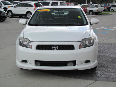 scion tc 2006 white hatchback gasoline 4 cylinders front wheel drive automatic 33884