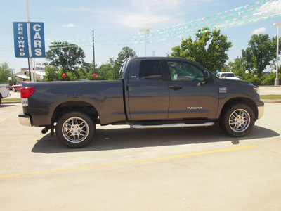 toyota tundra 2011 gray grade flex fuel 8 cylinders 4 wheel drive automatic 77375