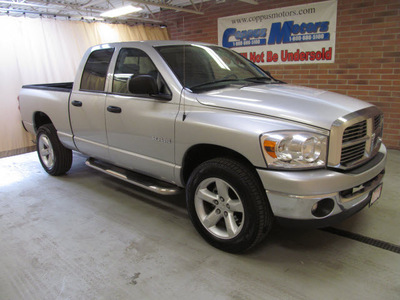 dodge ram 1500 2008 silver gasoline 8 cylinders 4 wheel drive automatic with overdrive 44883