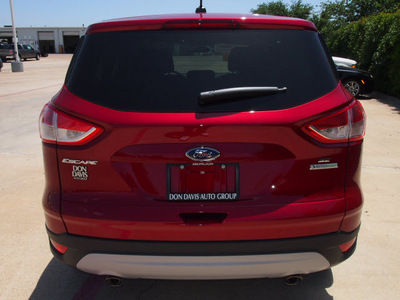 ford escape 2013 red suv se gasoline 4 cylinders front wheel drive automatic 76011