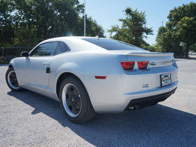 chevrolet camaro 2013 silver coupe ls gasoline 6 cylinders rear wheel drive automatic 75067