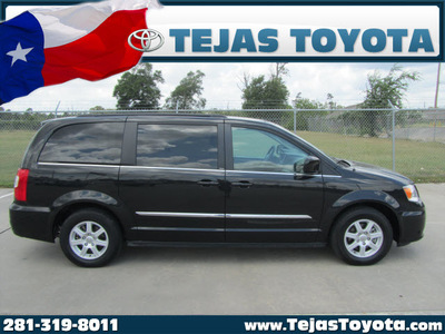 chrysler town and country 2013 black van touring flex fuel 6 cylinders front wheel drive automatic 77587