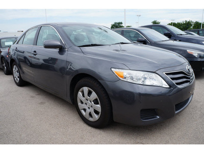 toyota camry 2010 dk gray sedan gasoline 4 cylinders front wheel drive automatic 78729