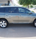 toyota highlander 2009 green suv limi gasoline 6 cylinders front wheel drive automatic 76053