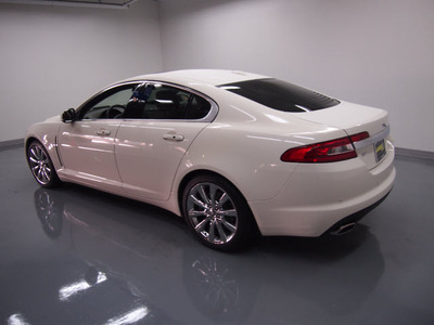 jaguar xf 2010 white sedan premium gasoline 8 cylinders rear wheel drive automatic 91731