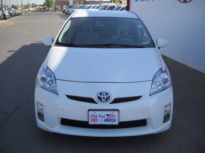 toyota prius 2011 white hybrid 4 cylinders front wheel drive automatic 79925