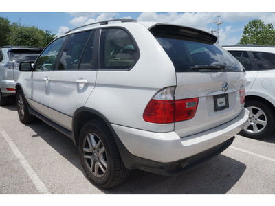 bmw x5 2004 white suv 3 0i gasoline 6 cylinders all whee drive automatic 78729