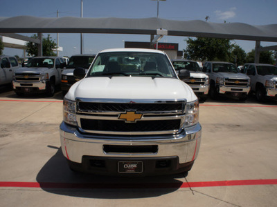 chevrolet silverado 2500hd 2013 white work truck gasoline 8 cylinders 4 wheel drive automatic 76051