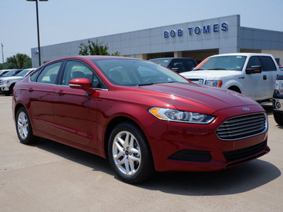 ford fusion 2013 red sedan se gasoline 4 cylinders front wheel drive shiftable automatic 75070