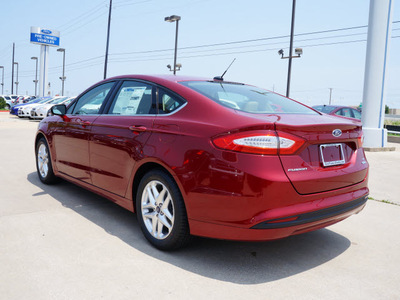 ford fusion 2013 red sedan se gasoline 4 cylinders front wheel drive shiftable automatic 75070