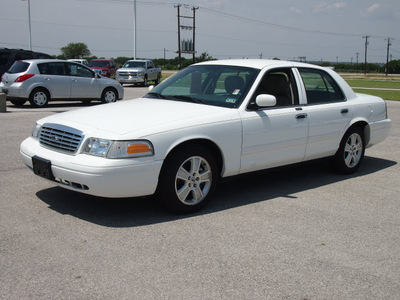 ford crown victoria 2011 white sedan lx flex fuel 8 cylinders rear wheel drive automatic 78009